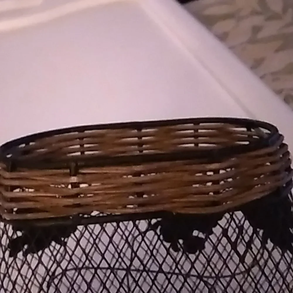 Metal Leaf Basket
